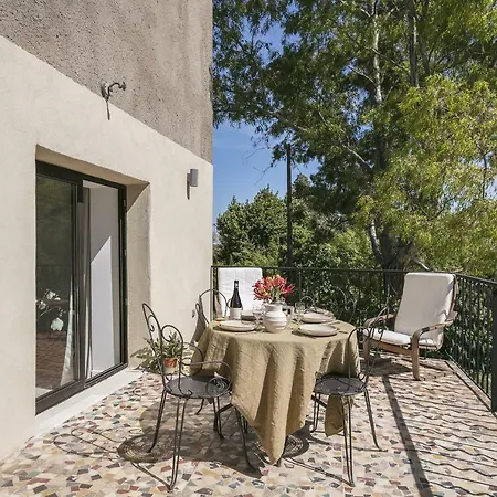 Holiday home Domaine Sesquier Mas D'exception Belle De Nuit *