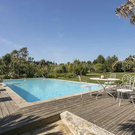 Holiday home Domaine Sesquier Mas D'exception Belle De Nuit Meze